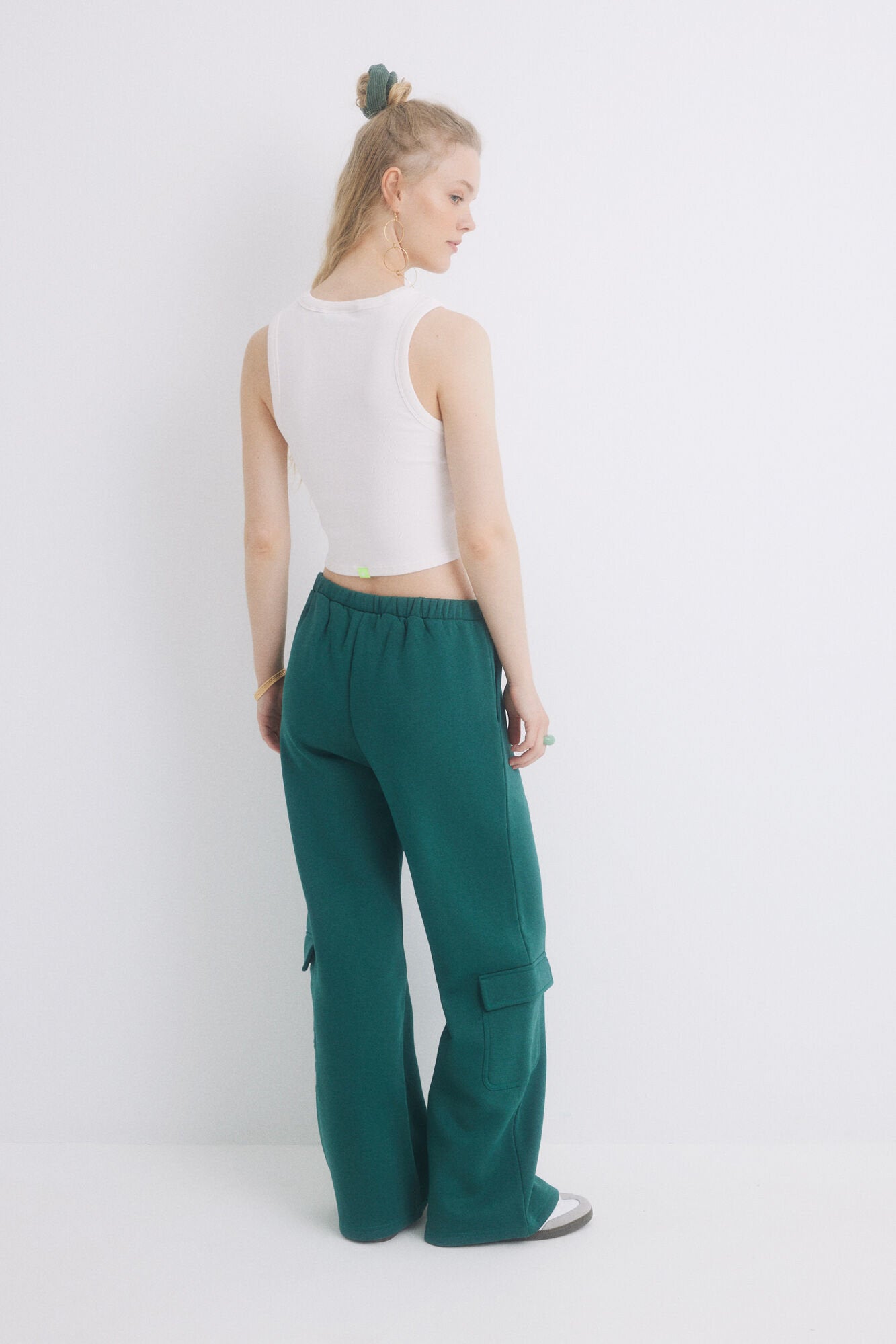 Green Plush Cargo Flat Pants_1678007_20_04