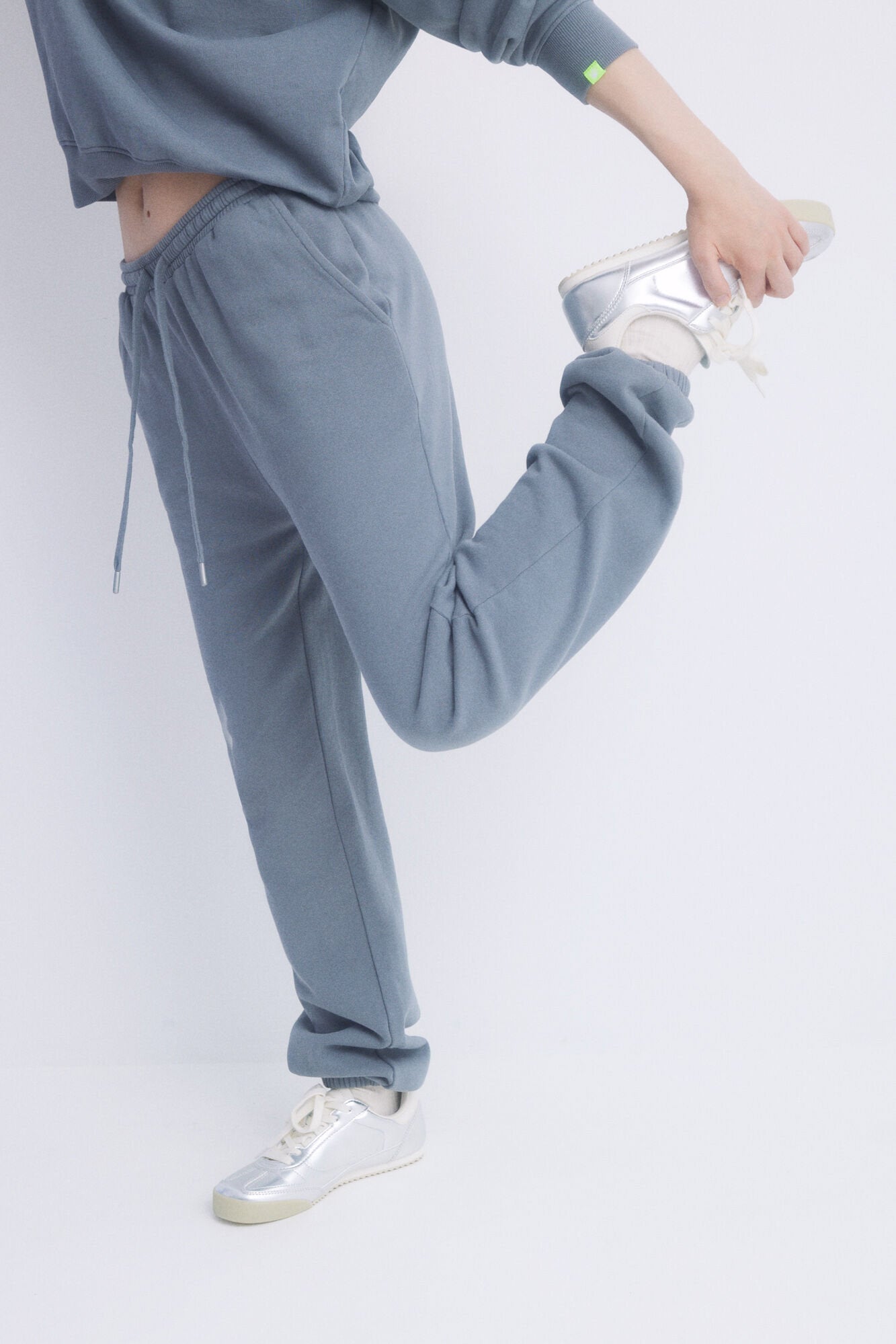 Light Gray Plush Jogger Pants_02