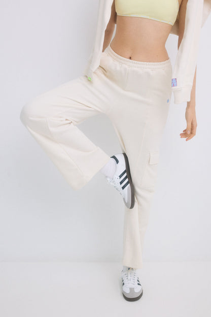 Women Secret_Ivory Terry Flared Trousers_1679333_96_02