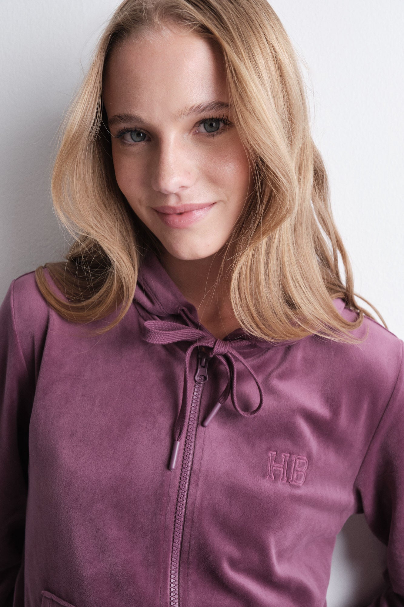 Women Secret_Brown_Wine Zip Fastening Velvet Jacket_1692015_68_06