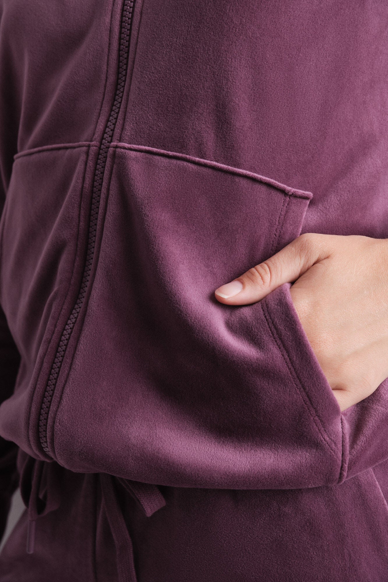 Women Secret_Brown_Wine Zip Fastening Velvet Jacket_1692015_68_07