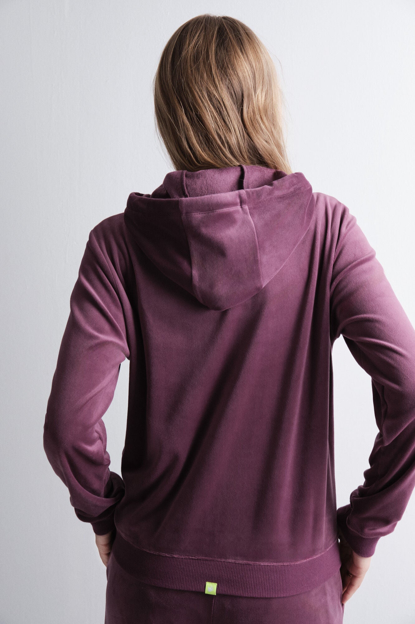 Women Secret_Brown_Wine Zip Fastening Velvet Jacket_1692015_68_08