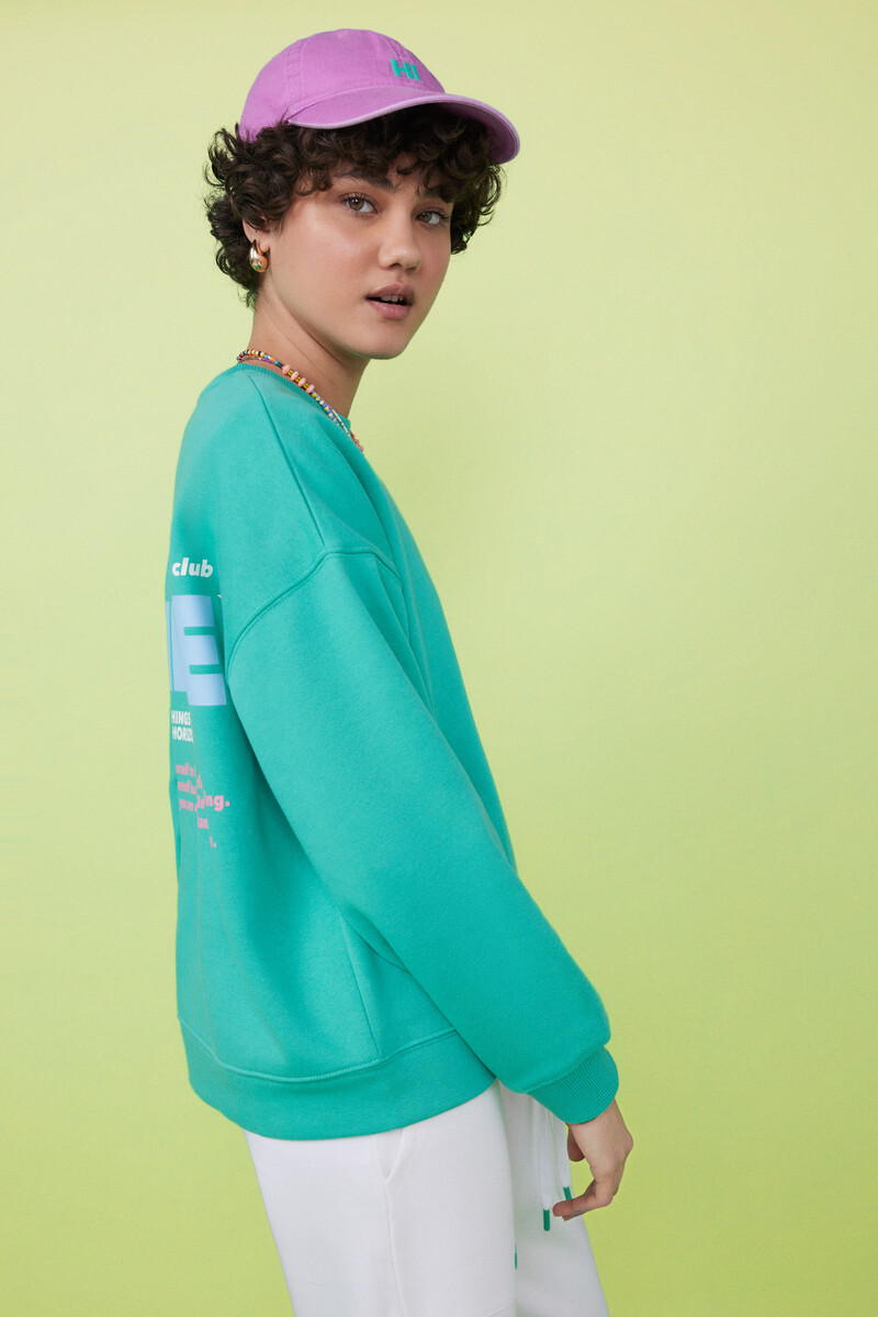 Sweatshirt With Graphic Design_1697113_21_03