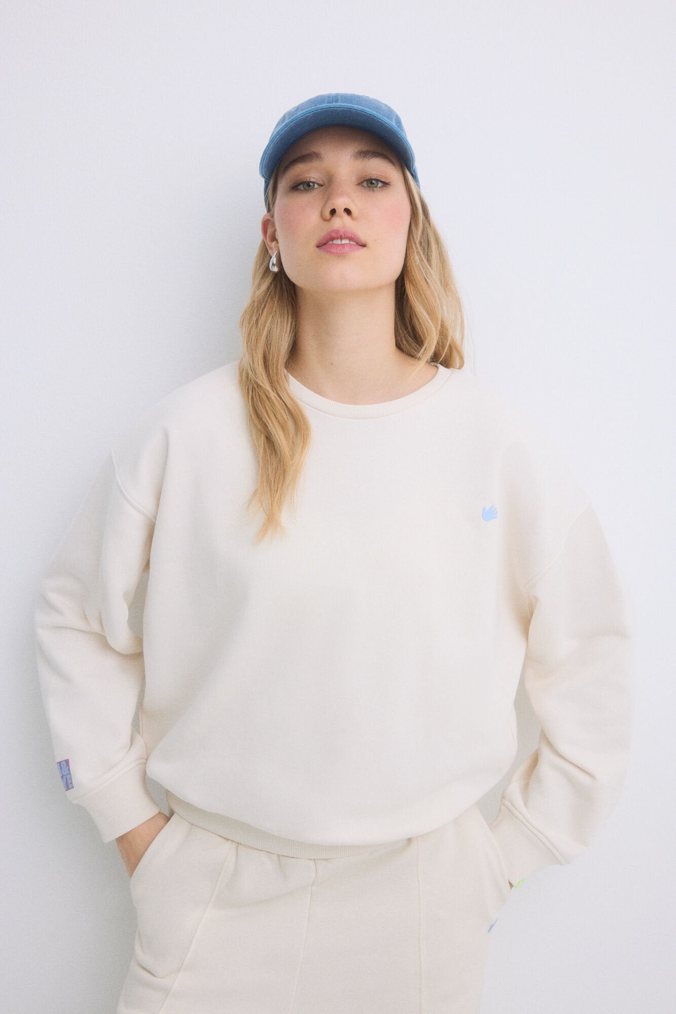 Women Secret_Ivory Cotton Fleece Sweatshirt_1699120_96_01