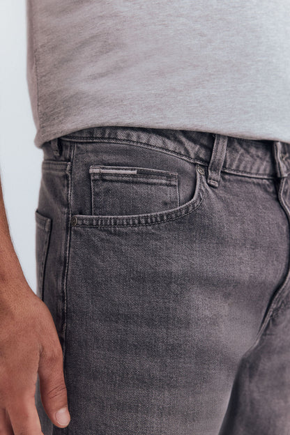 Springfield_Dark_Grey_Regular Fit Gray Wash Jeans_1752029_44_02