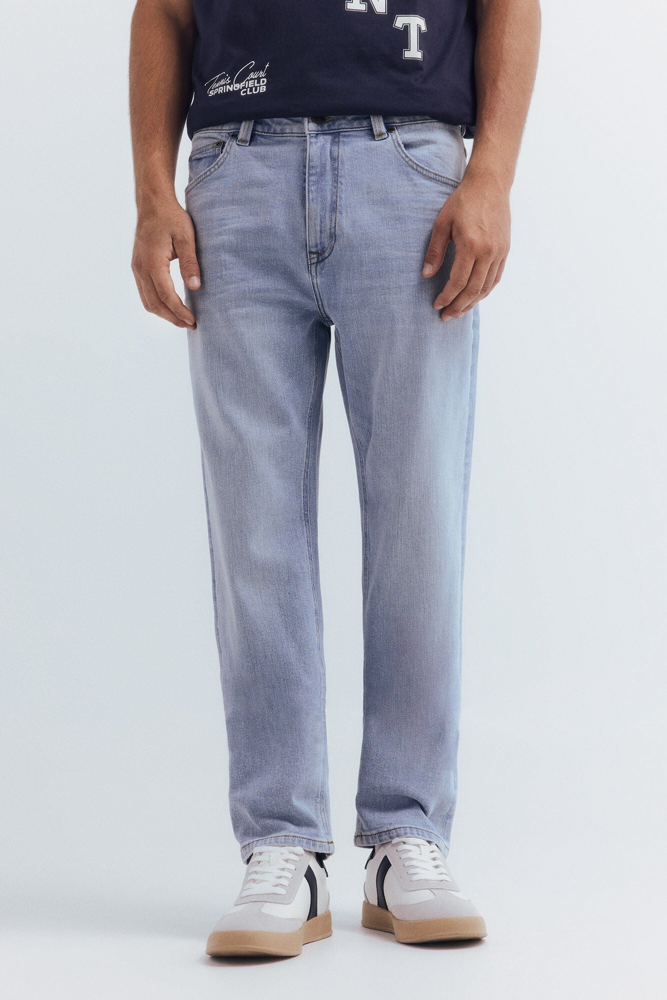 Springfield_Light_Blue_Light Wash Straight Fit Jeans_1752033_16_02