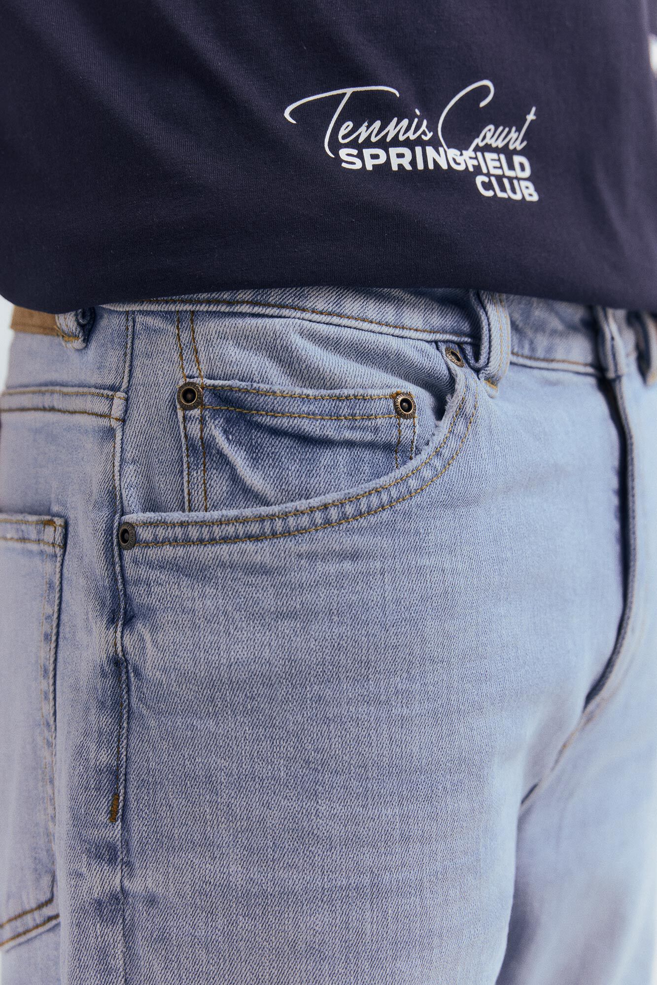 Springfield_Light_Blue_Light Wash Straight Fit Jeans_1752033_16_04