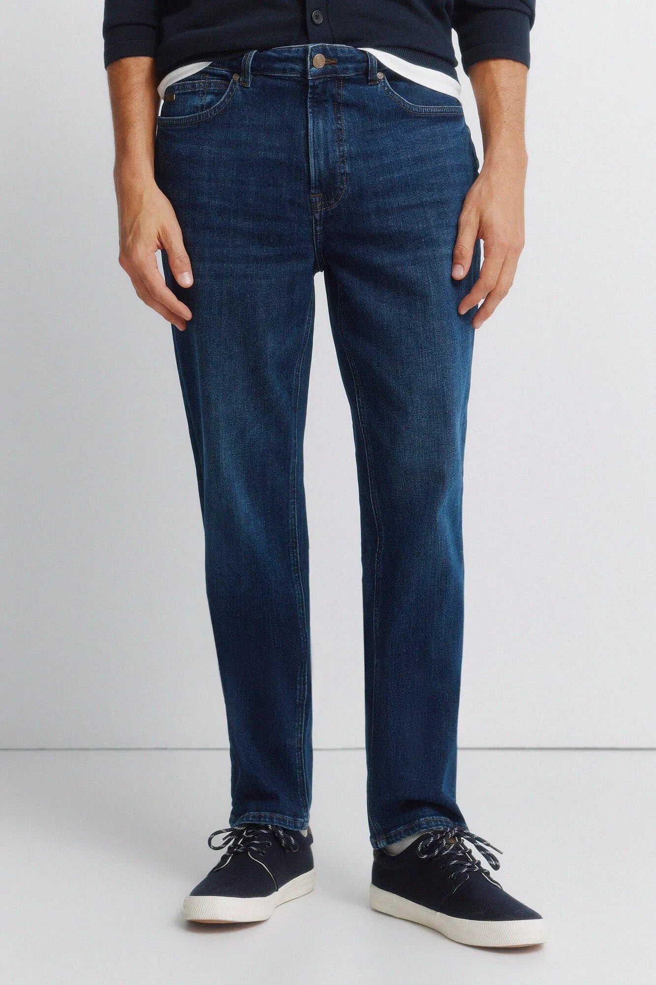 Springfield Blue Men Dark Wash Slim Fit Jeans SKU: 1753225_11 Image 02