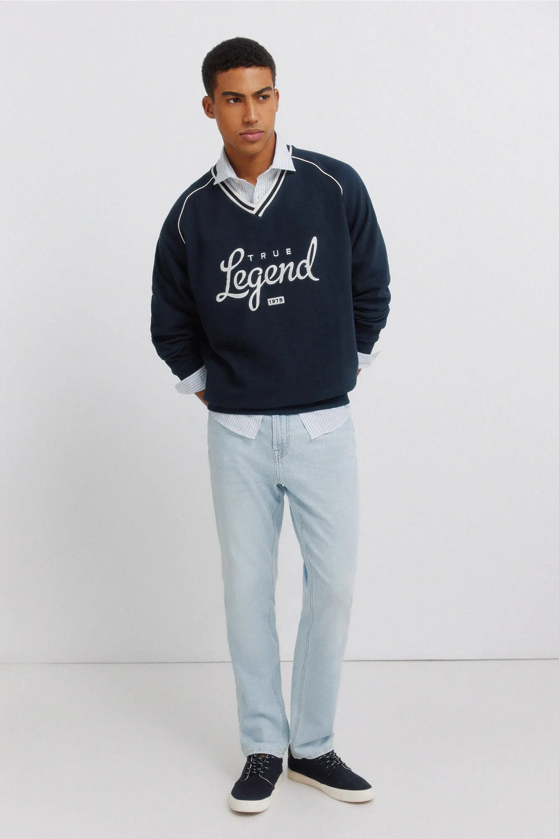 Springfield Blue Men Light Wash Ultralight Slim Fit Jeans SKU: 1753253_16 Image 01