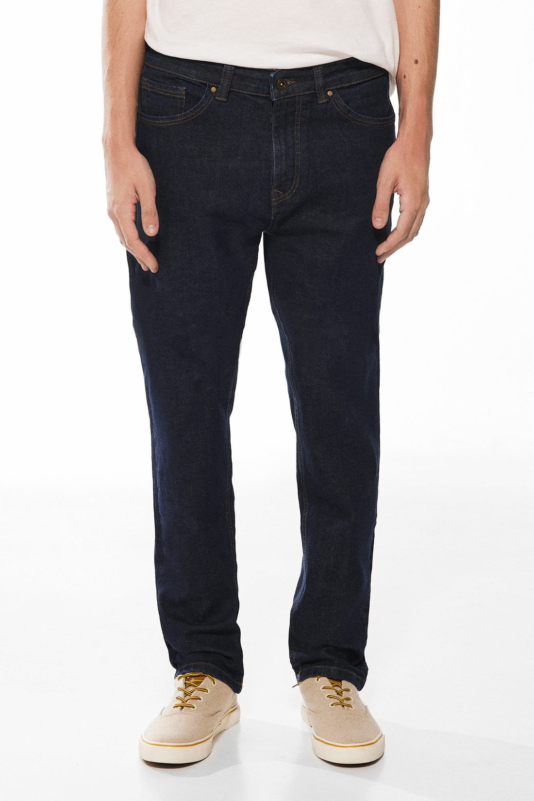 Dark Wash Standard Fit Jeans_1757511_10_02