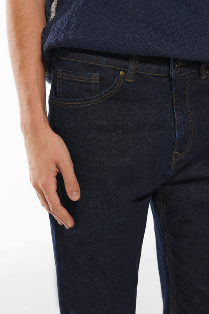 Dark Wash Standard Fit Jeans_1757511_10_03