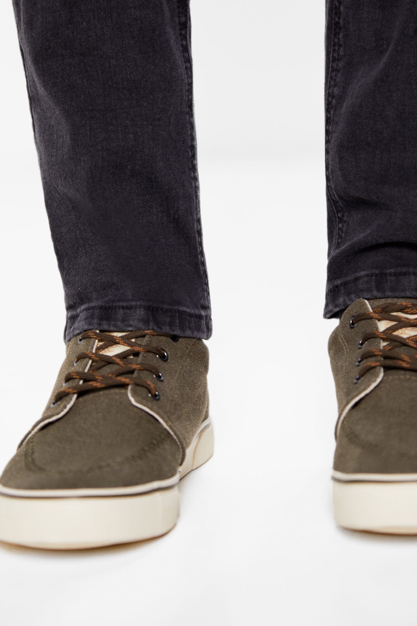 Dark Grey Slim Fit Jeans_1757523_41_04