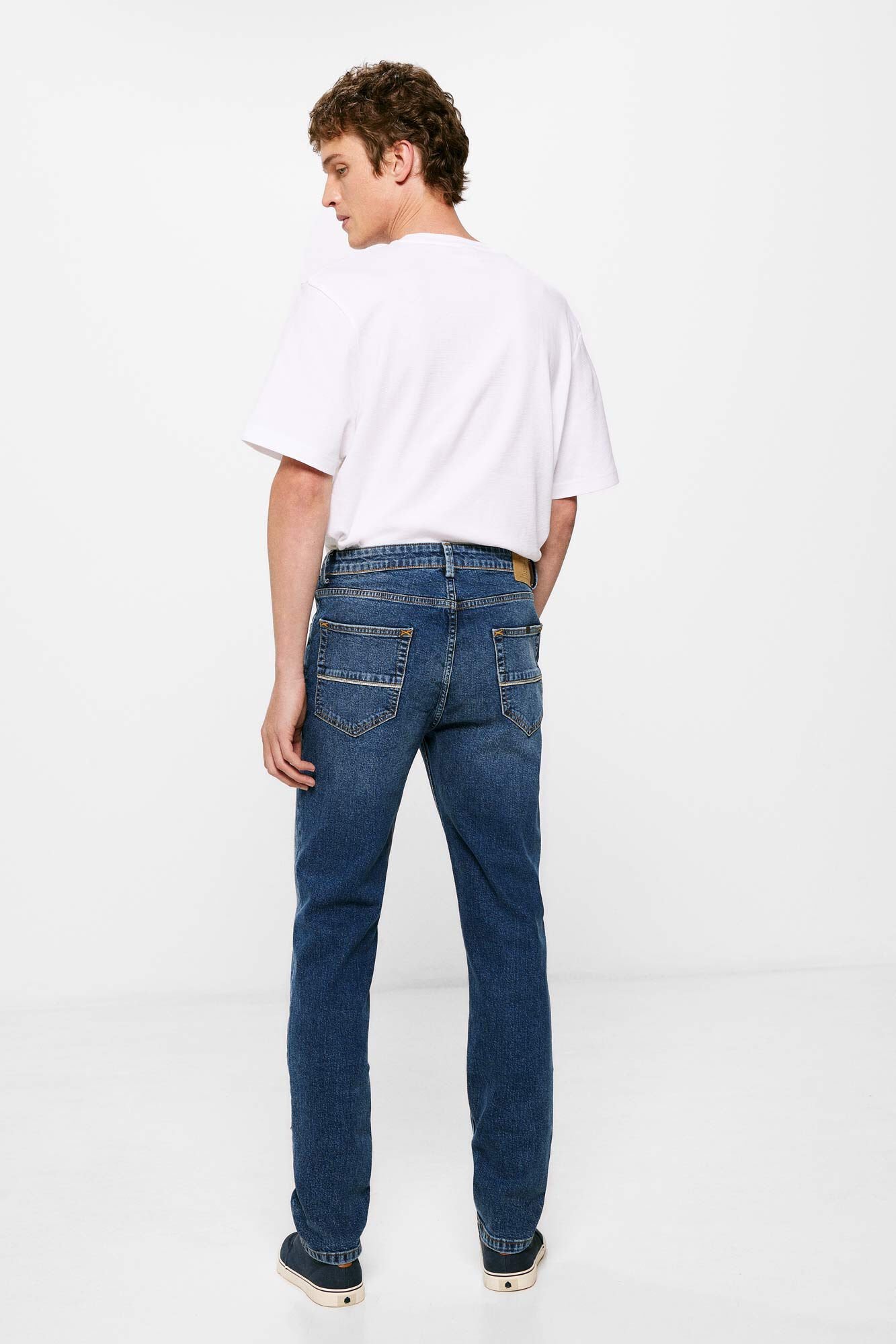Medium Wash Slim Fit Jeans_1757525_11_03