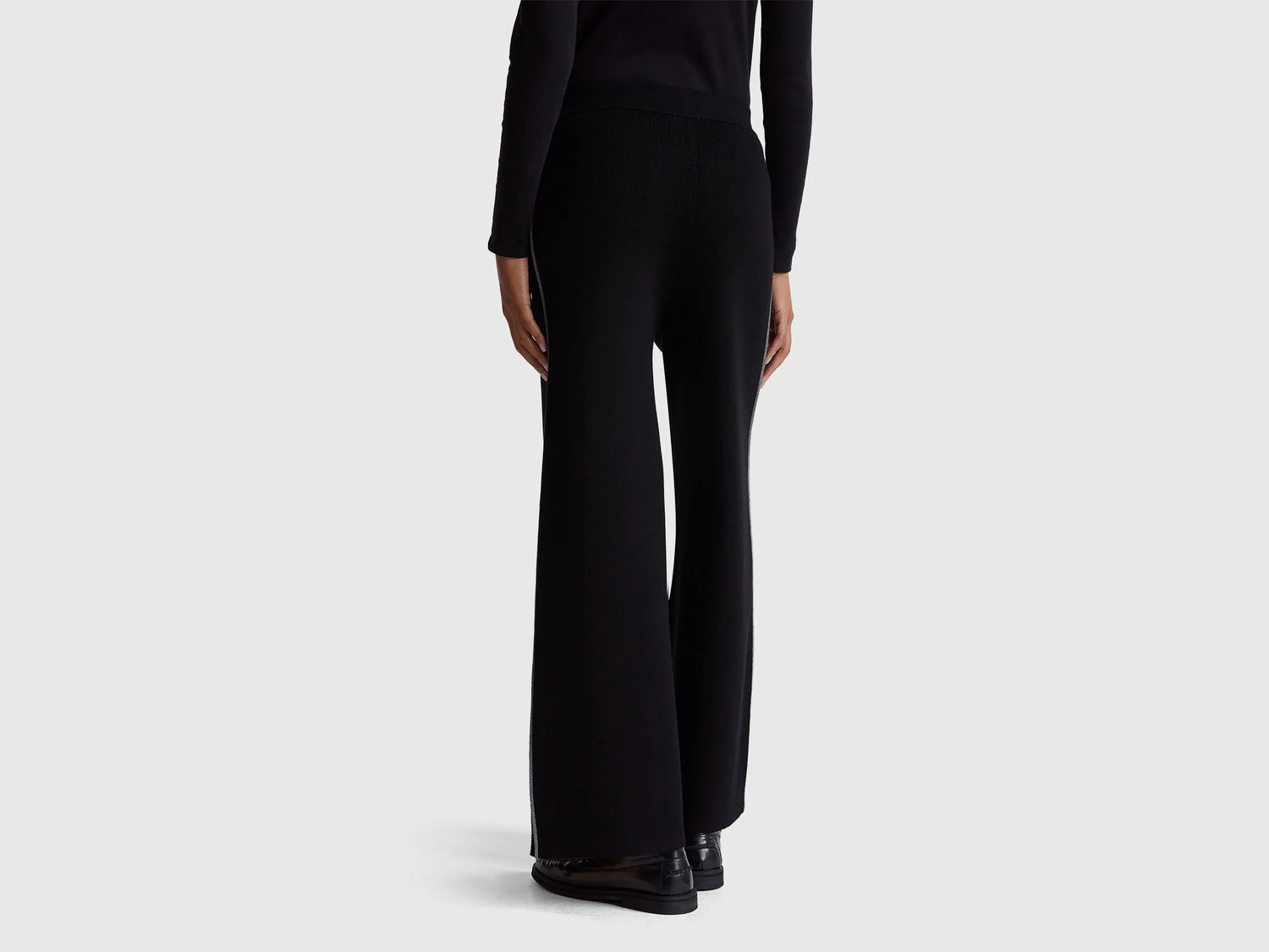 Benetton_Black_Palazzo Trousers in Viscose Blend_17Q3DF013_100_03