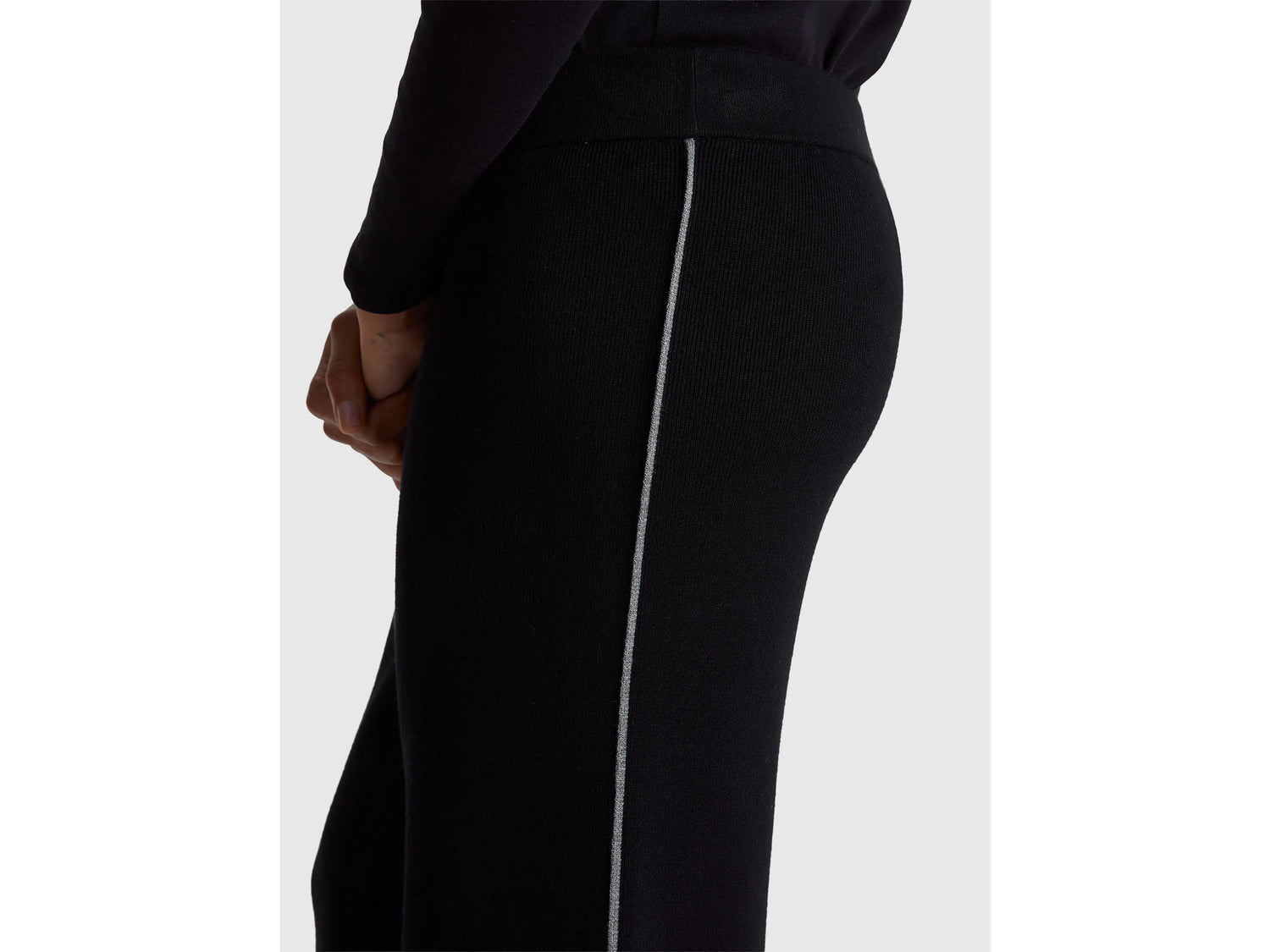 Benetton_Black_Palazzo Trousers in Viscose Blend_17Q3DF013_100_04