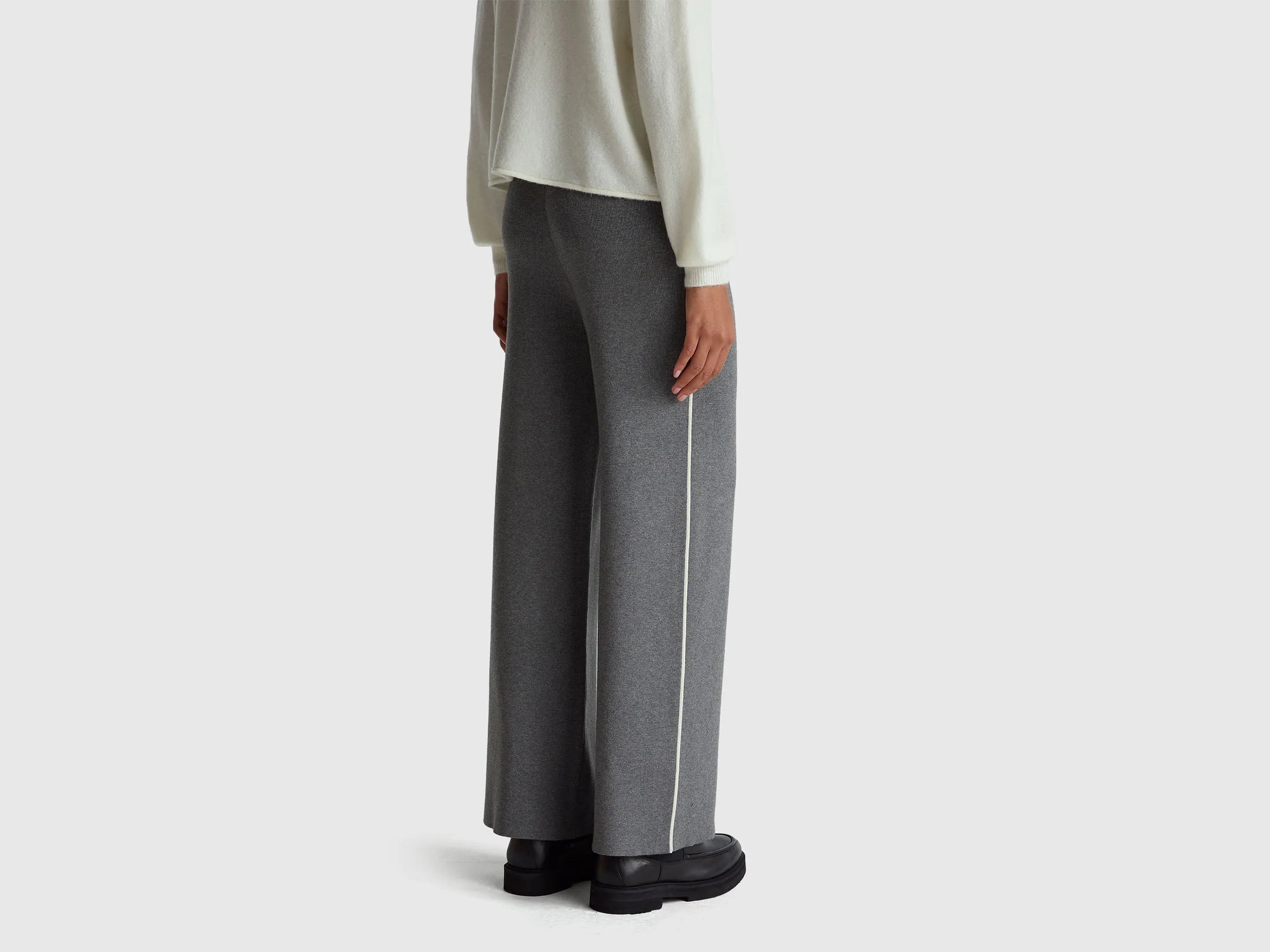 Benetton_Dark Gray_Palazzo Trousers in Viscose Blend_17Q3DF013_507_03