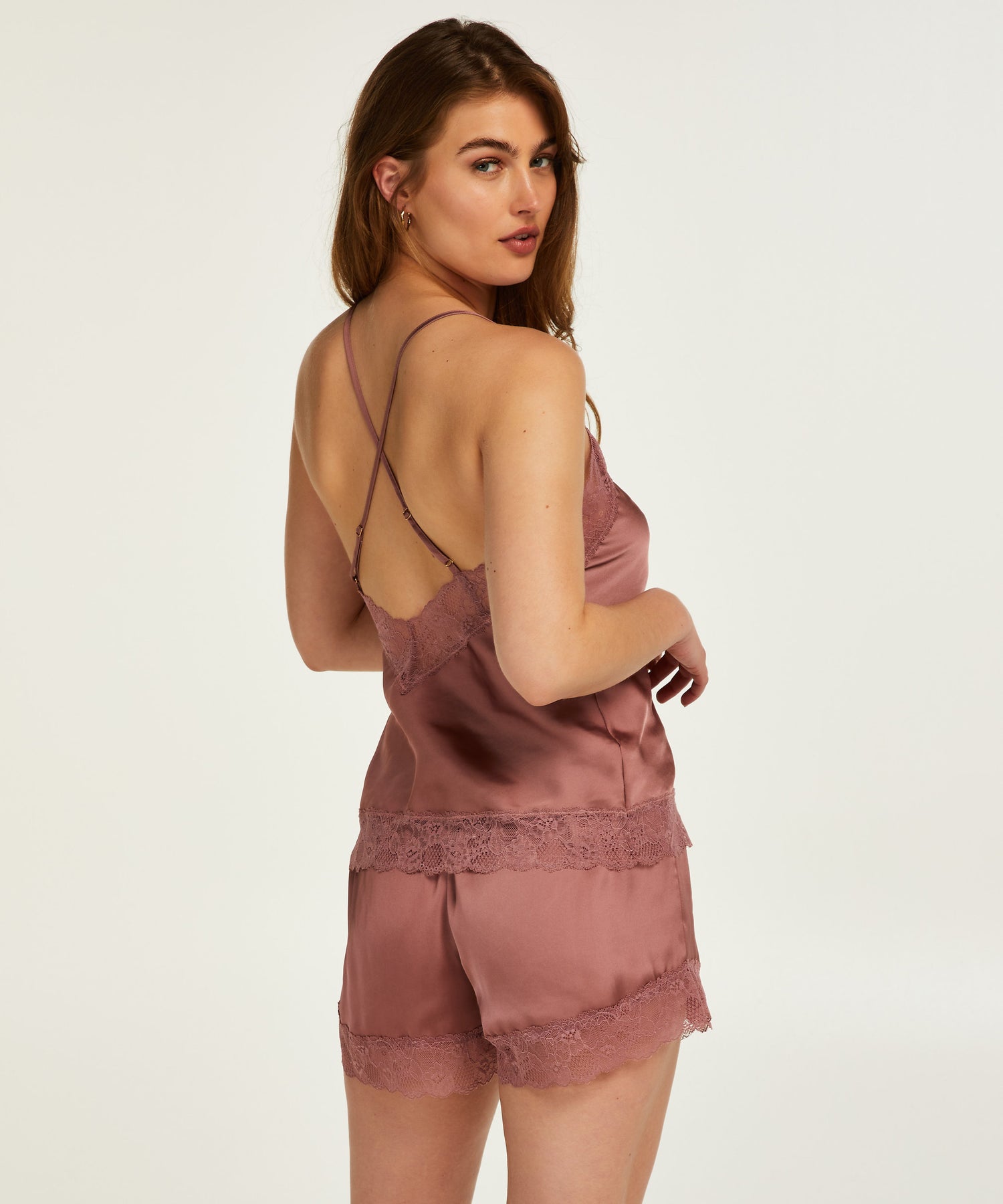 Short Satin Meili_195977_Wistful Mauve_03