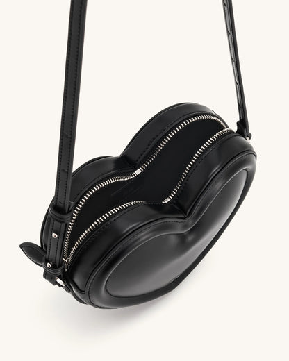 JW PEI_Black_Arlene Heart Shaped Bags_1C127-1_Black_04