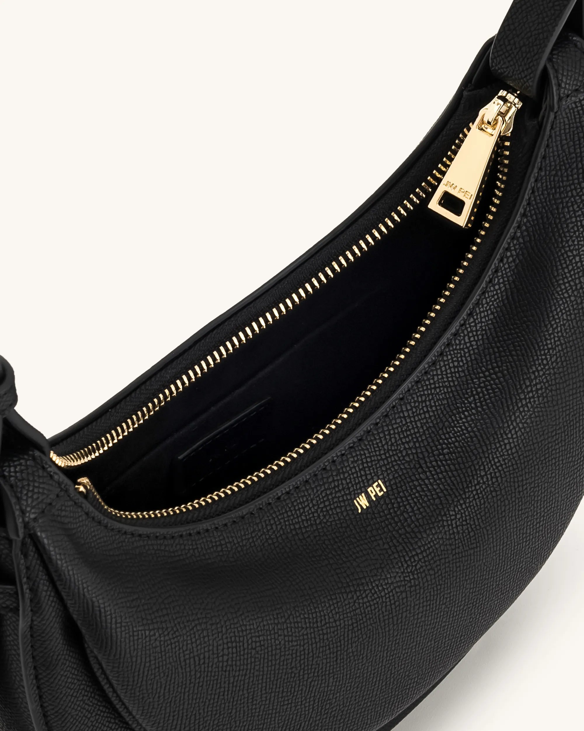 JW PEI_Black_Sharon Crossbody Bags_1C131-1_Black_04