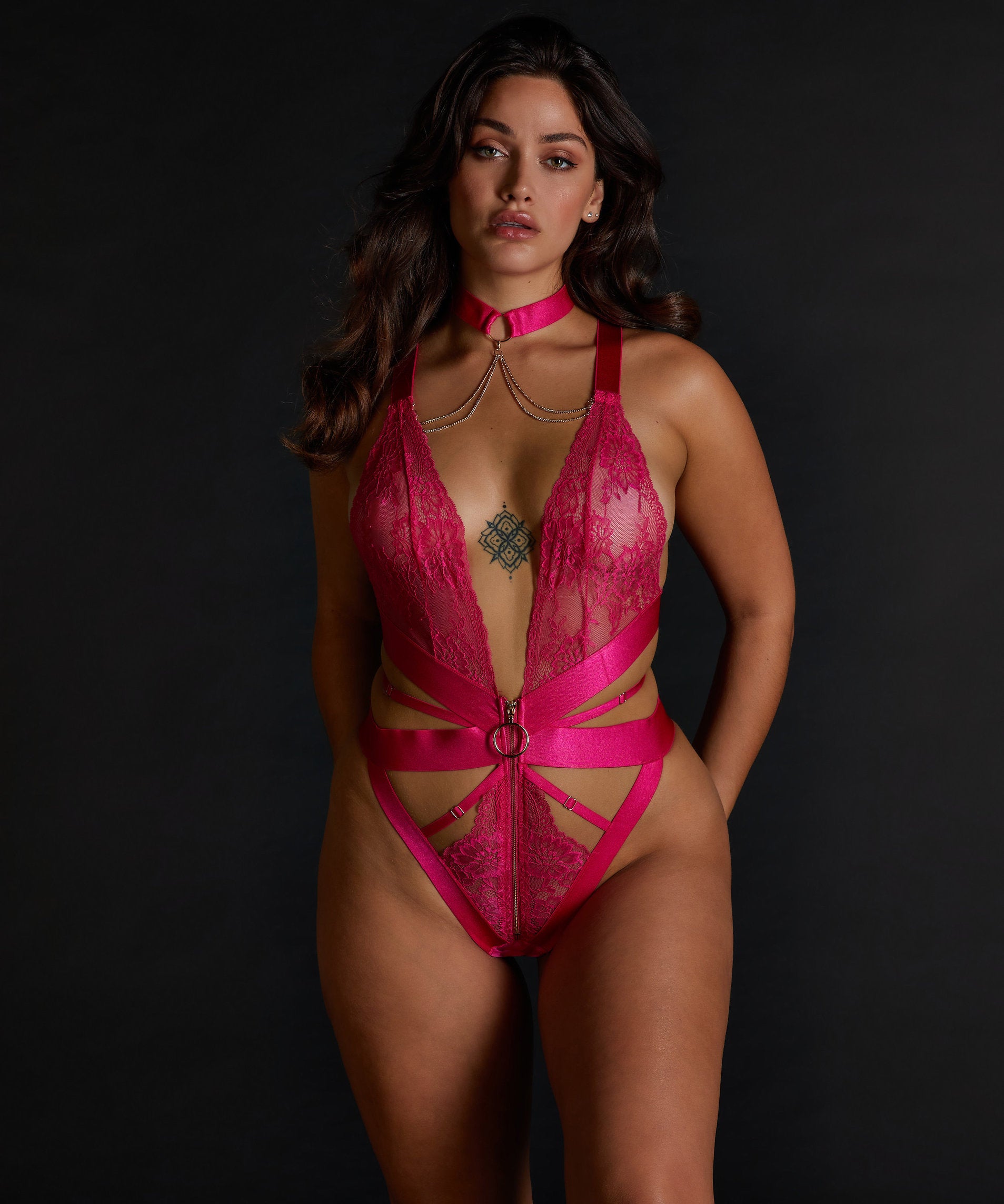 Clementine Body_200235_Pink Peacock_03