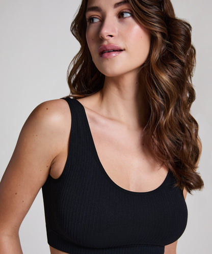 Hunkemoller_Dianne Scoop Bralette - Black_200273_Caviar_03