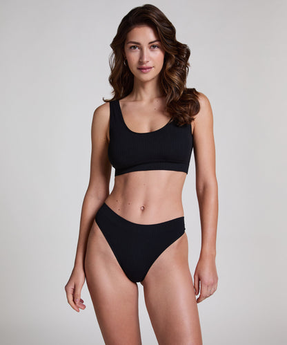 Hunkemoller_Dianne Scoop Bralette - Black_200273_Caviar_04