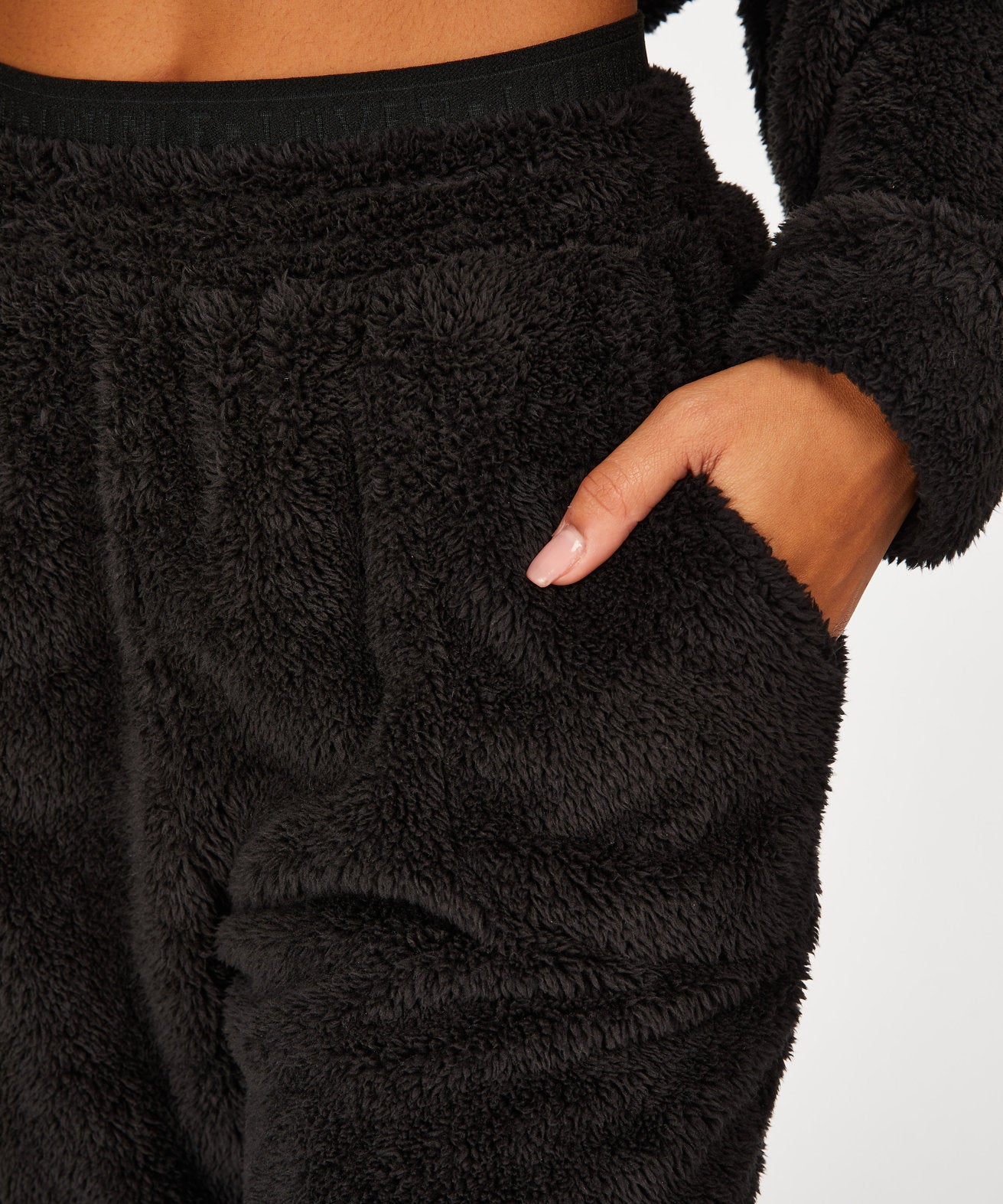 Jogger Fleece Snuggle Pockets_200371_Black_02