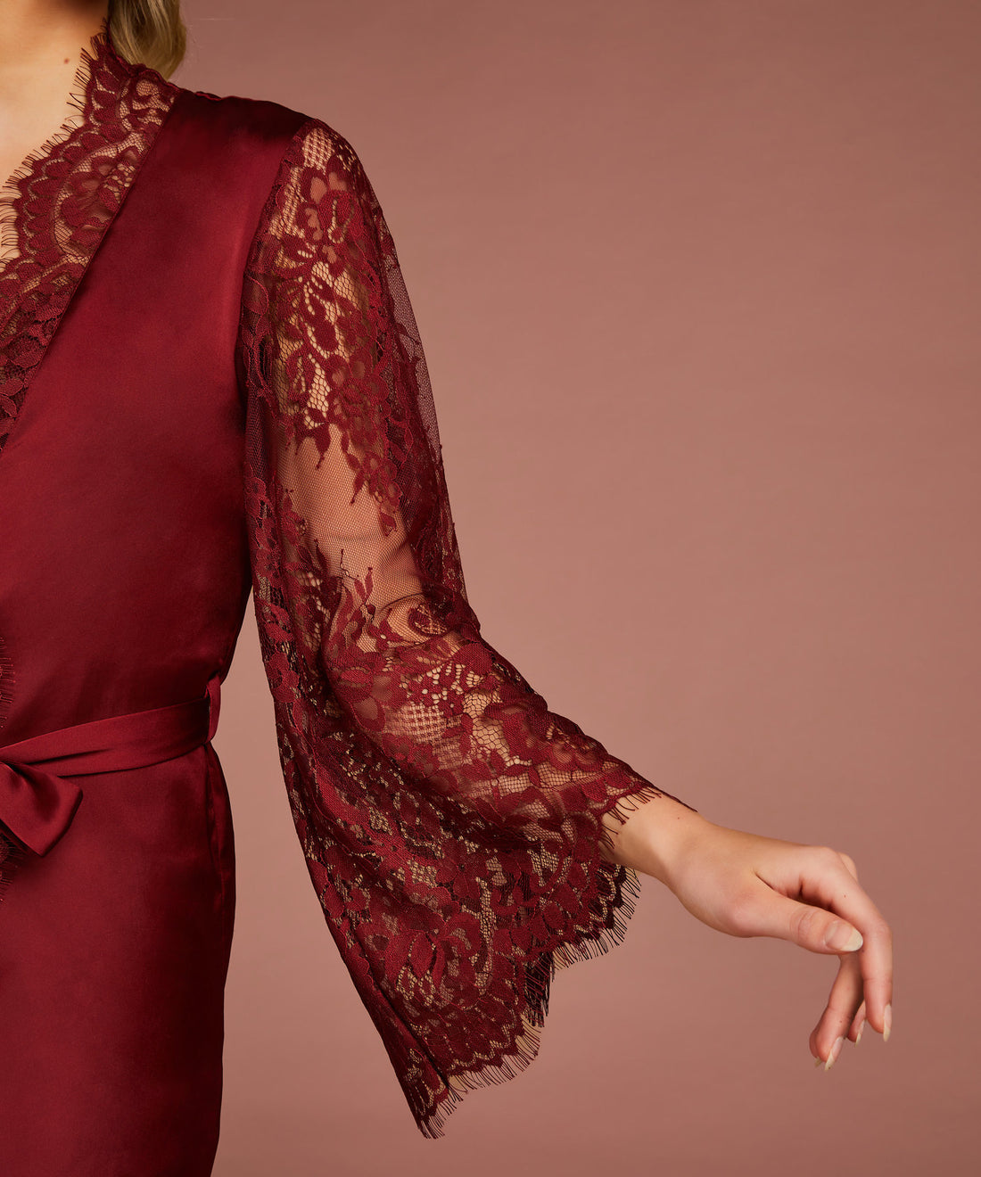 Kimono Satin All Over Lace Slv_200414_Cabernet_03