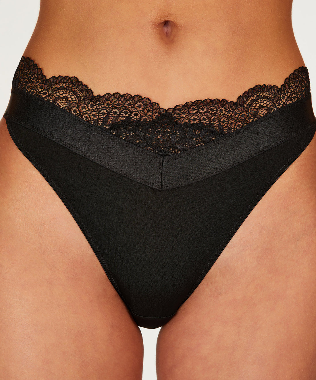 Cheyenna String R_200778_Caviar_04