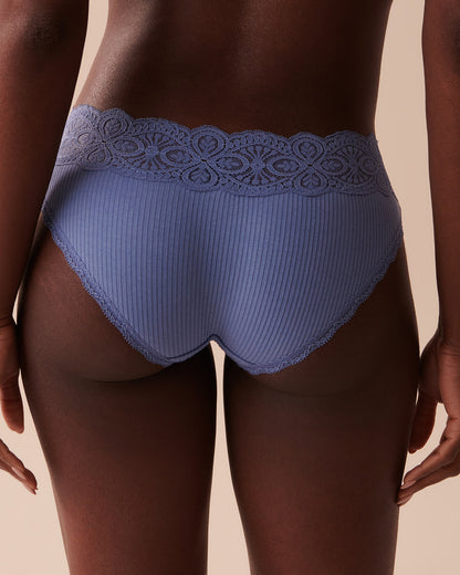 Briefs With Lace Trim_20100396_40185_02