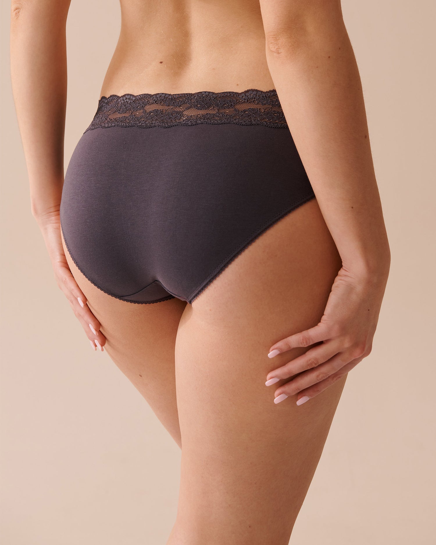 Cotton and Lace Band Bikini Briefs_20100470_00049_02