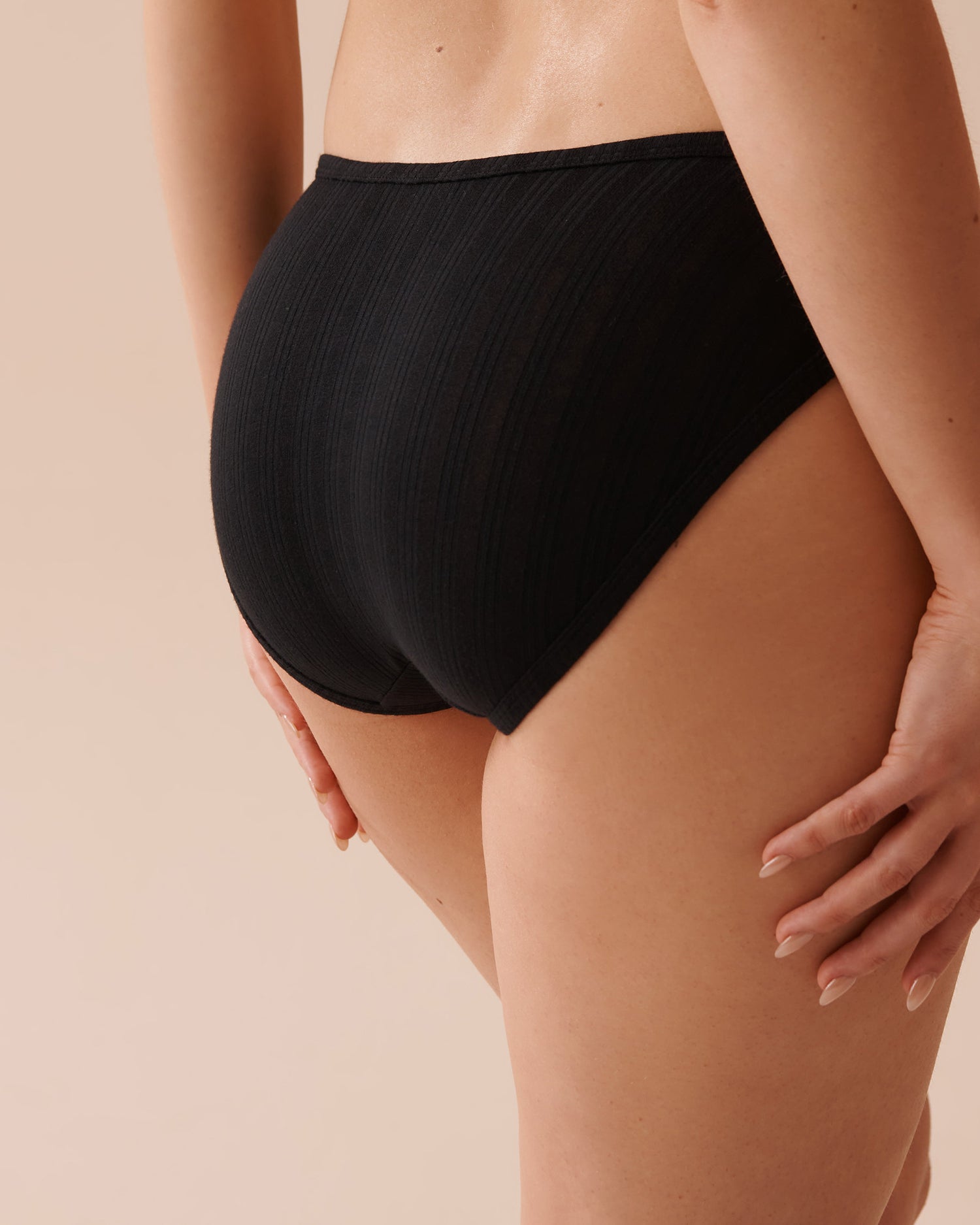 Ribbed Bikini Panty_20100488_00001_02