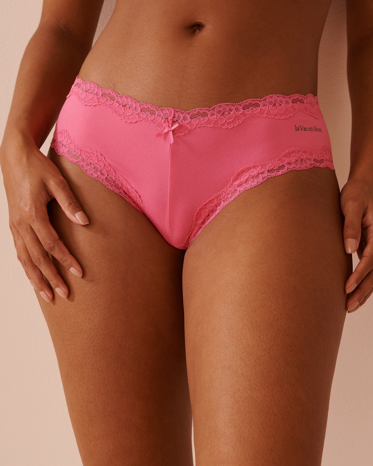 La Vie en Rose_Super Soft Lace Trim Cheeky Panty_20100554_60102_01