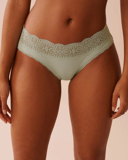 La Vie en Rose_Lace Trim Ribbed Bikini Panty_20100556_30055_01
