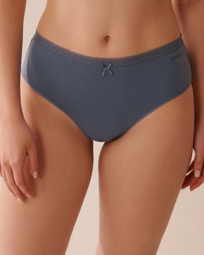 La Vie en Rose_Super Soft Lace Trim High Waist Bikini Panty_20100603_40223_01