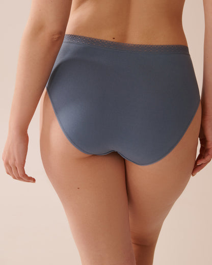 La Vie en Rose_Super Soft Lace Trim High Waist Bikini Panty_20100603_40223_02