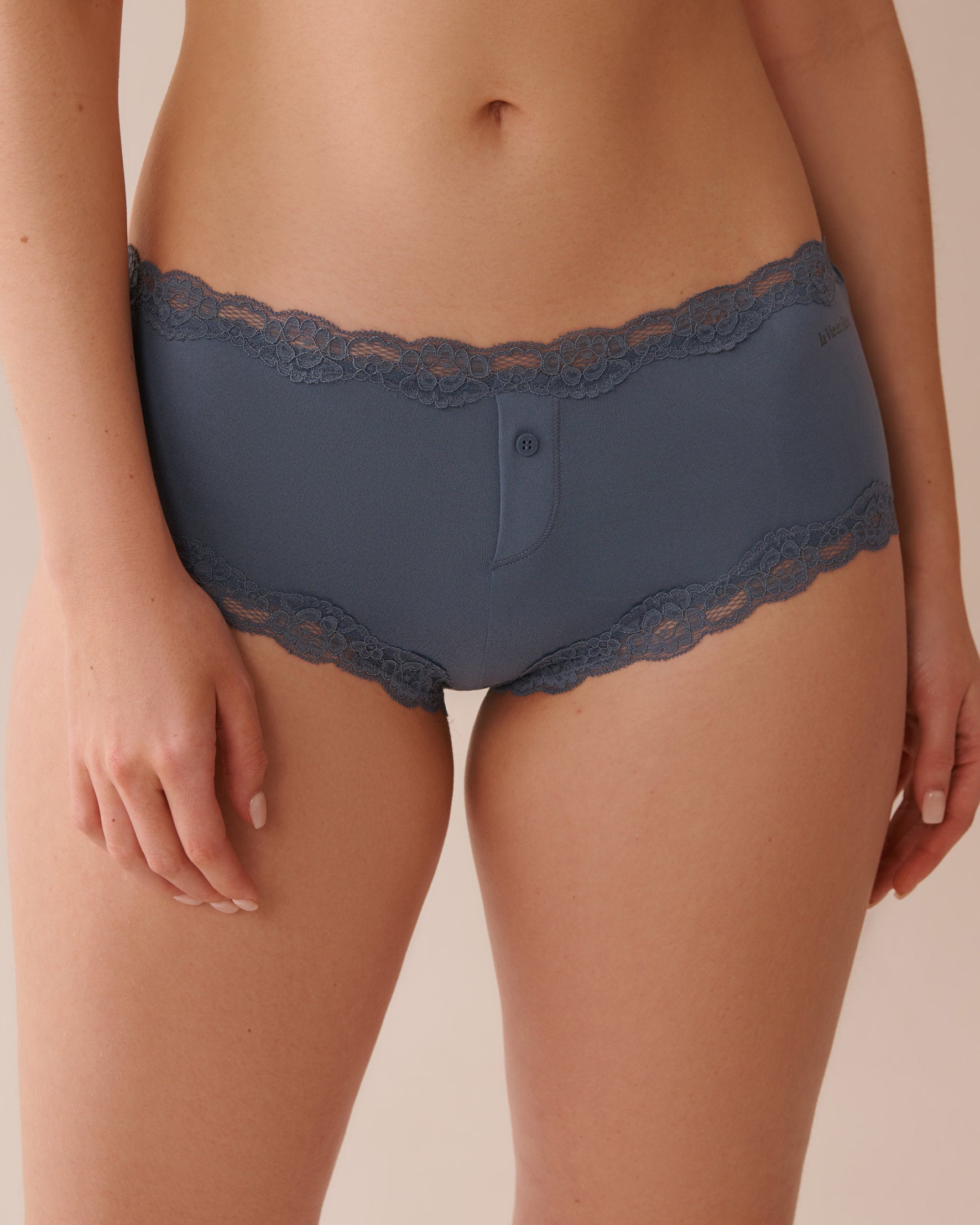 La Vie en Rose_Super Soft Lace Trim Boyleg Panty_20100604_40223_01