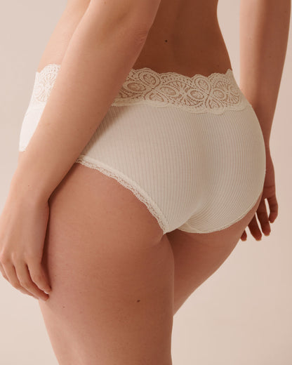 La Vie en Rose_Lace Trim Ribbed Hiphugger Panty_20100608_10011_02