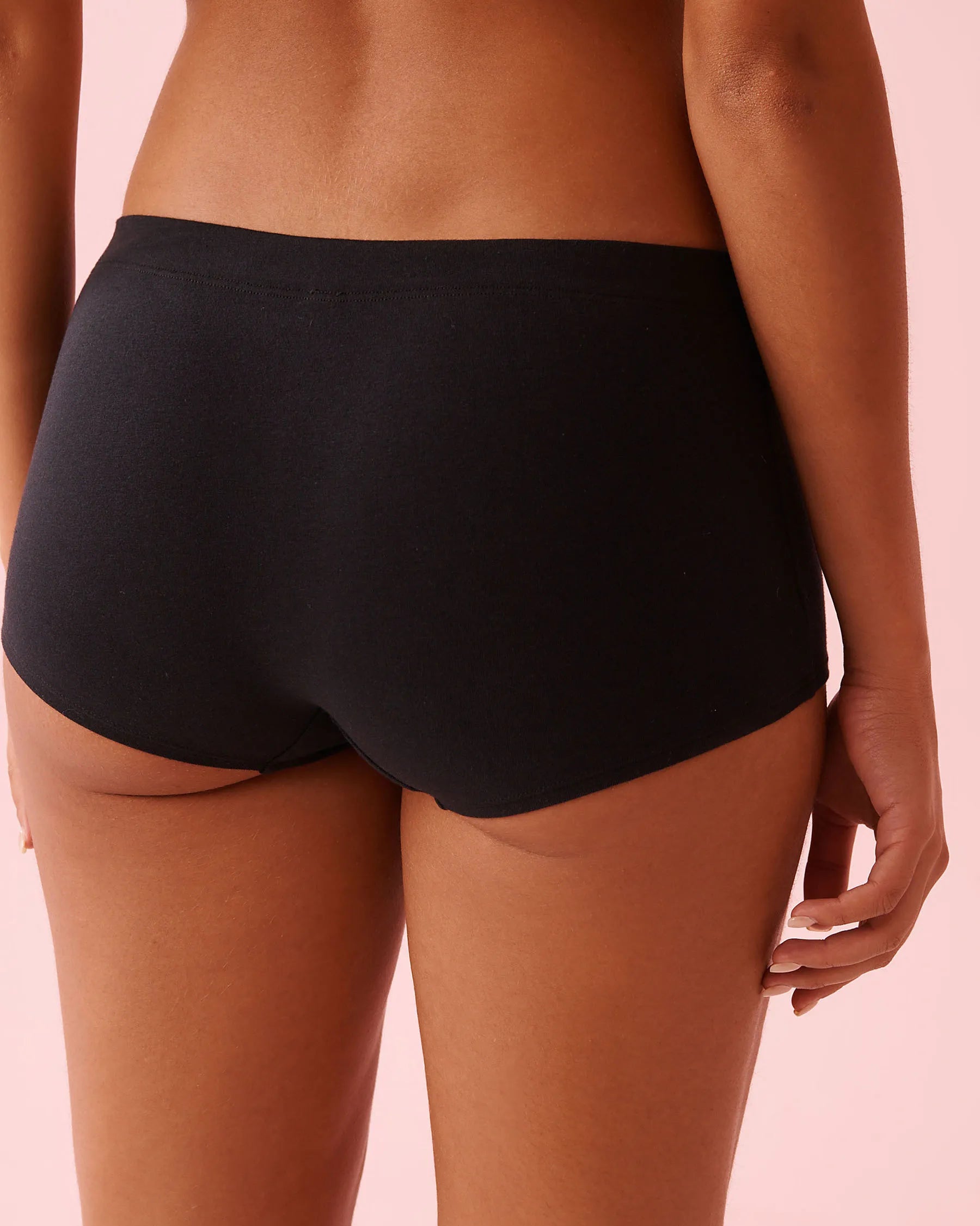 La Vie en Rose_Black Beauty_Bow &amp; Ruched Cotton Boyshort Panty_20100696_00001_02