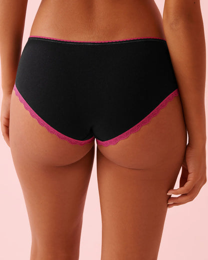 La Vie en Rose_Black Beauty_Cotton and Lace Detail Hiphugger Panty_20100700_00001_02