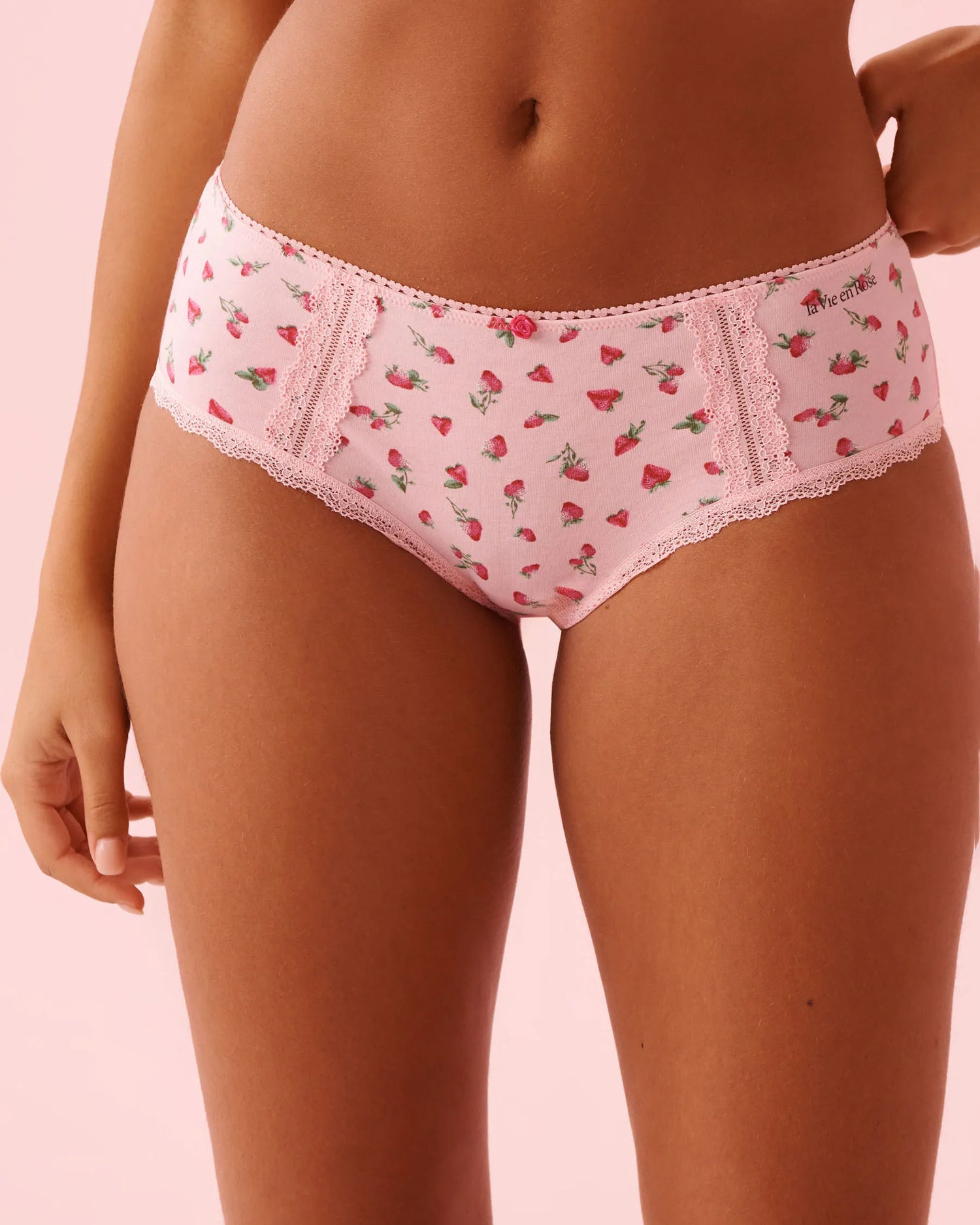 La Vie en Rose_Tickled Pink Strawberry_Cotton and Lace Detail Hiphugger Panty_20100700_P60440_01