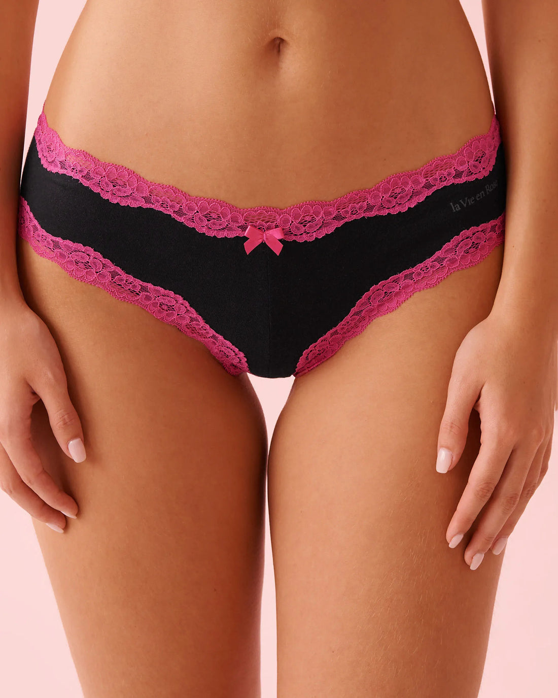 La Vie en Rose_Black Beauty_Cotton and Lace Trim Cheeky Panty_20100709_00001_01