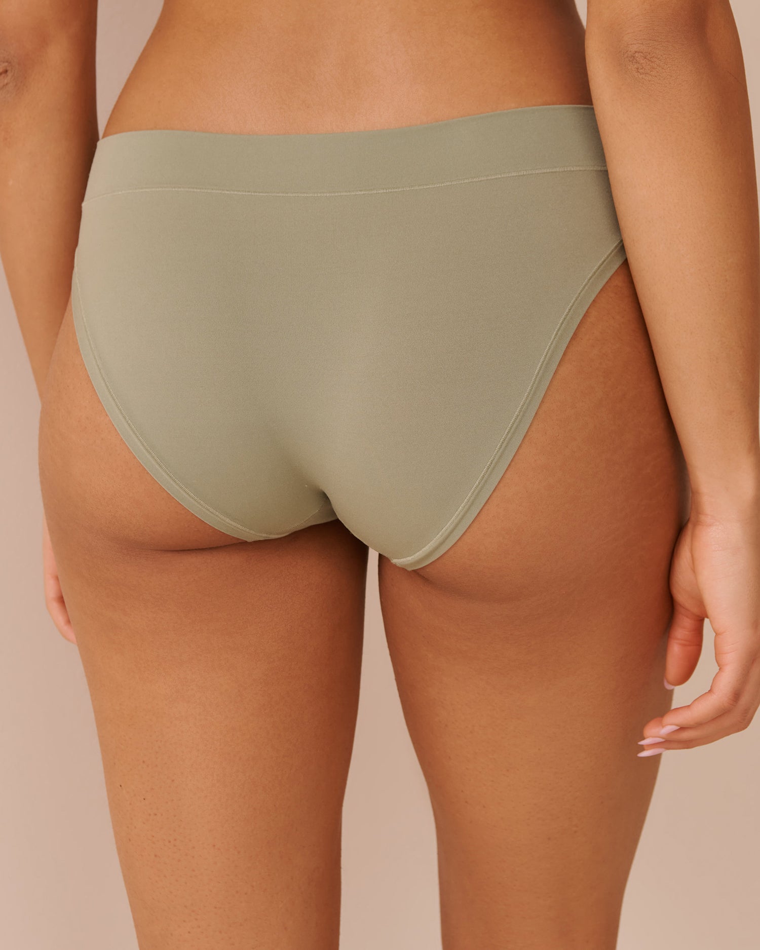 Micro Bikini Briefs_20200499_30014_02