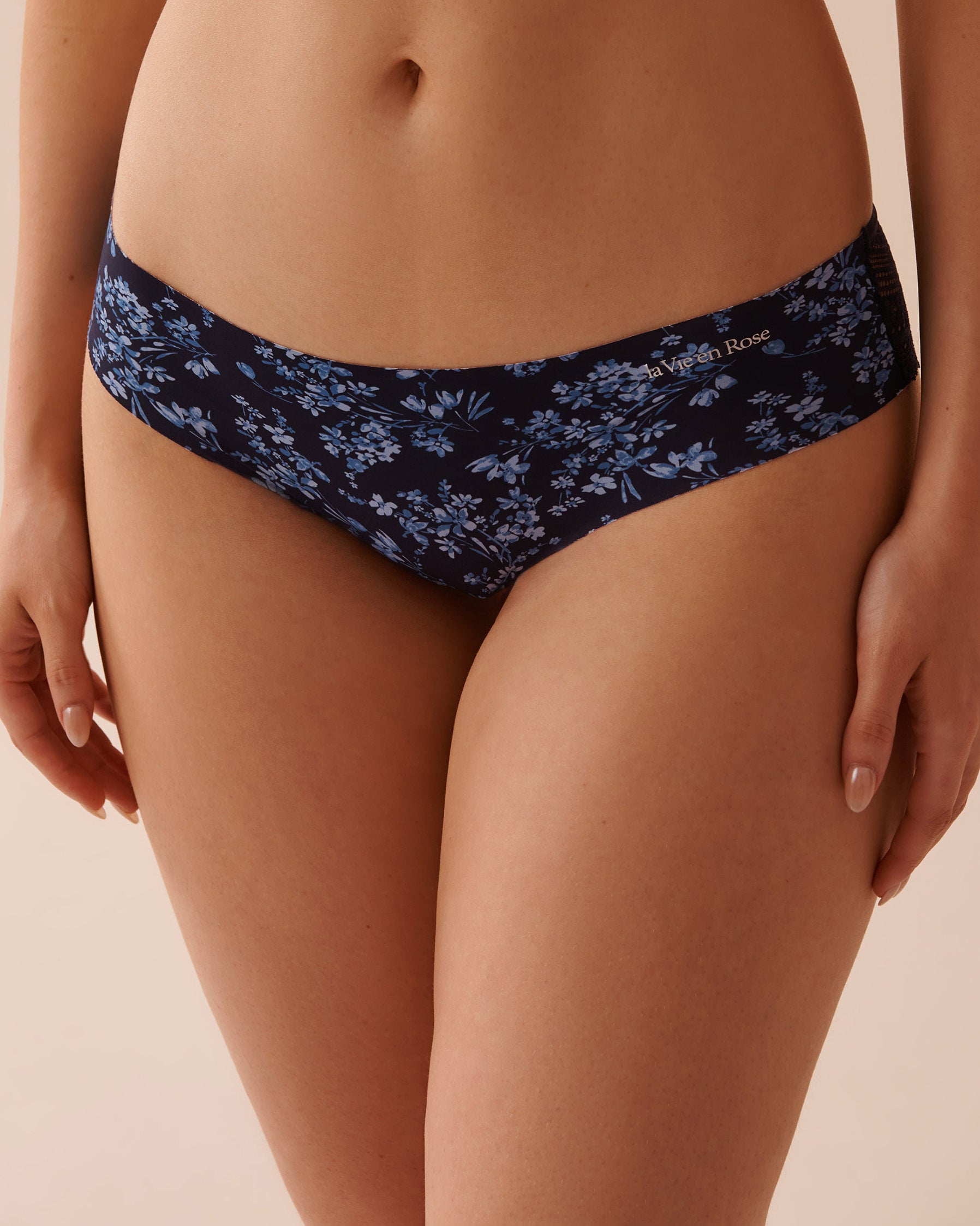 Micro Lace Be Free Cheeky Briefs_20200521_P40360_01