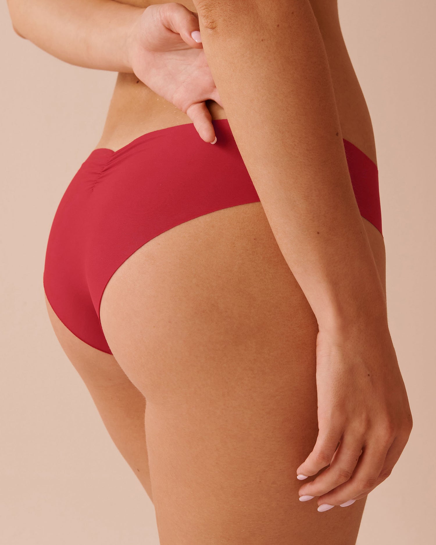 Microfiber Invisible Cheeky Panty_20200560_60169_02