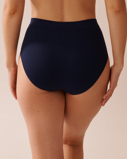 La Vie en Rose_Seamless Fabric Ribbed High Waist Bikini Panty_20200593_40099_02