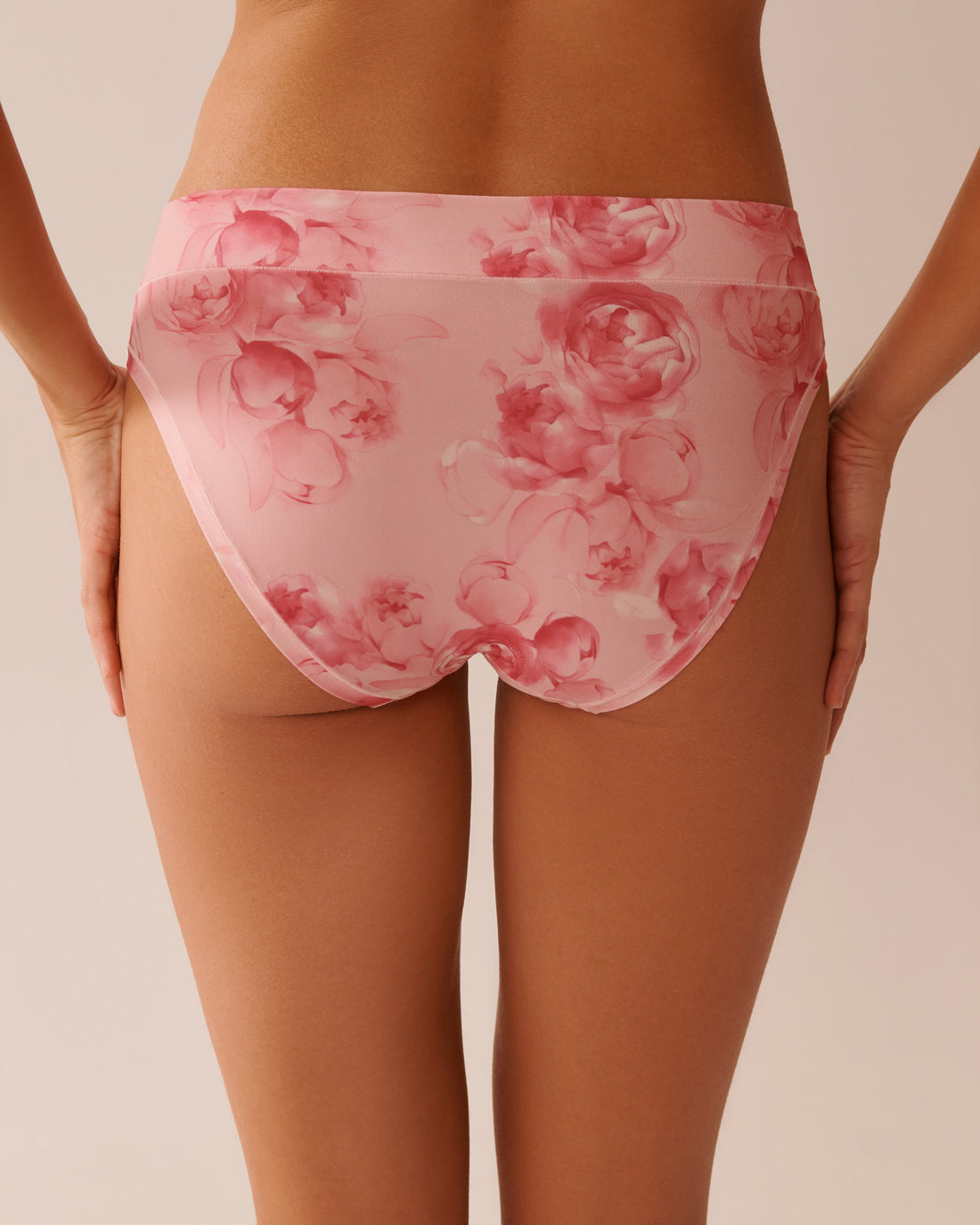 La Vie en Rose_Perfect Fit Bikini Panty_20200627_P60367_02