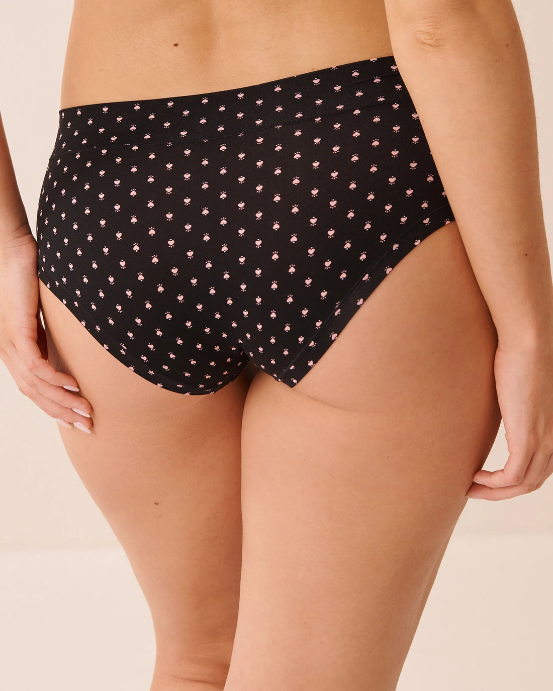 La Vie en Rose Black Beauty Hearts Women Perfect Fit Hiphugger Panty SKU: 20200835_P00539 Image 02
