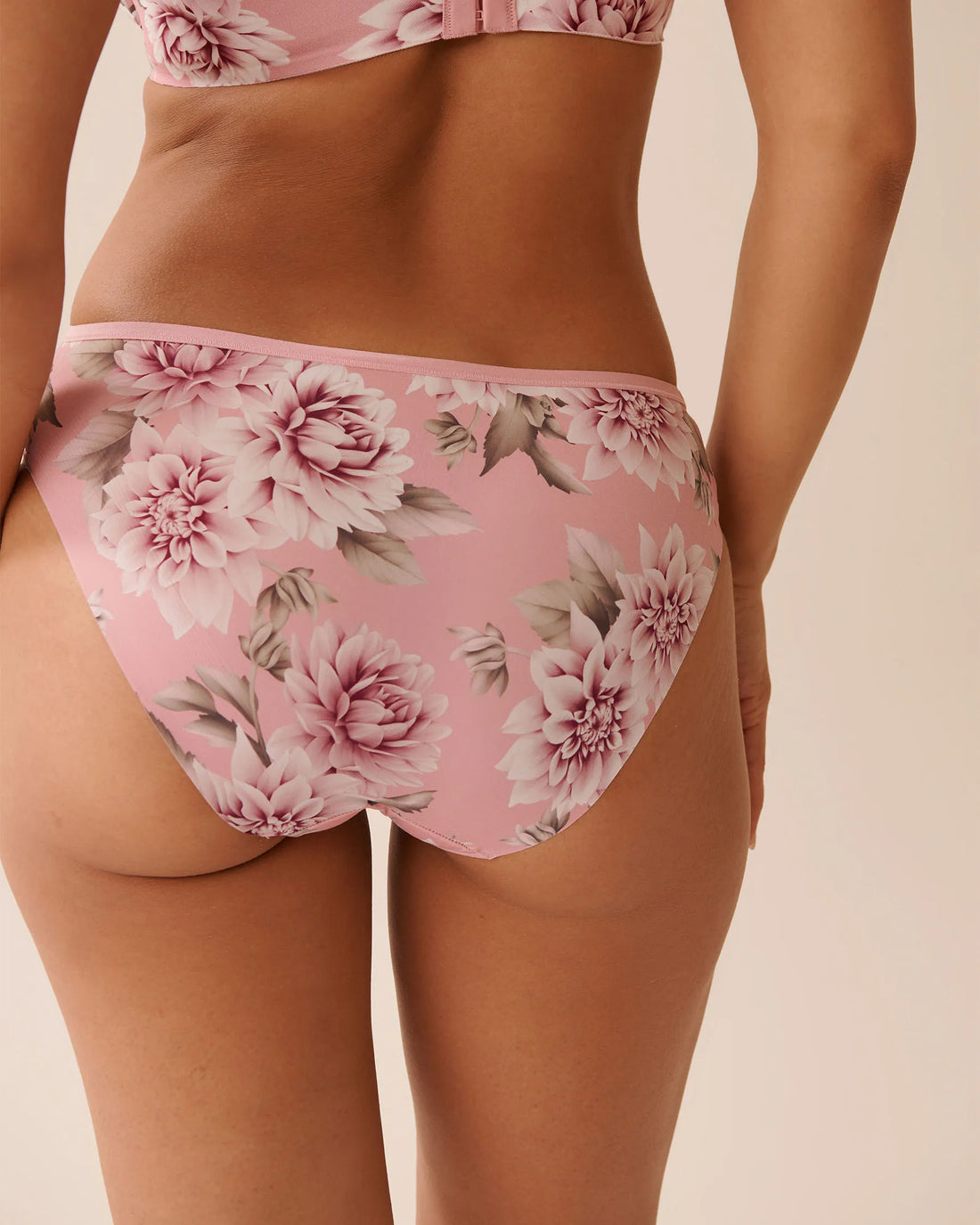 La Vie en Rose_Zephyr Flowers_Microfiber Sleek Back Bikini Panty_20300435_P60399_02