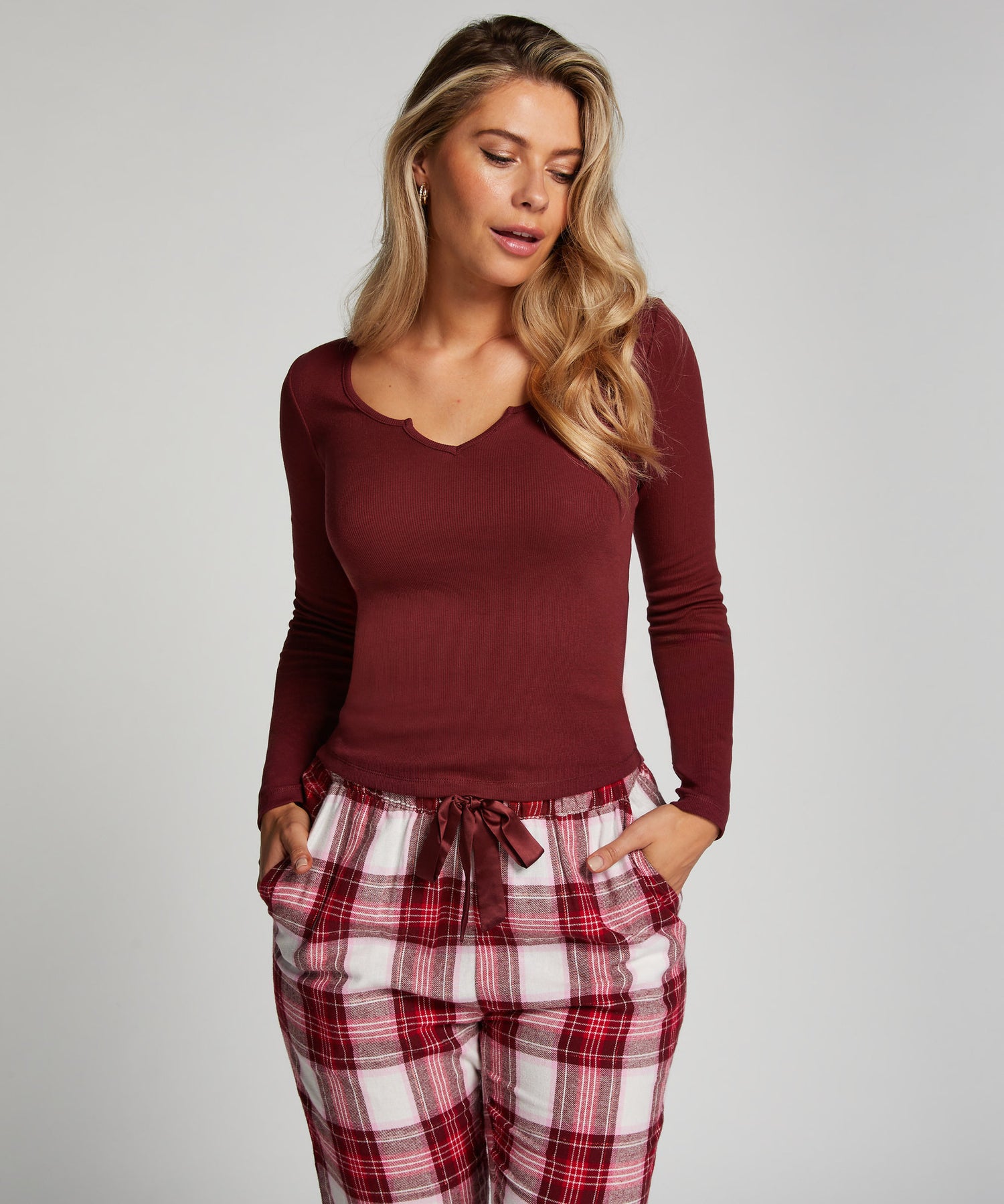 Top Long Sleeve Round V Neck_204171_Windsor Wine_03